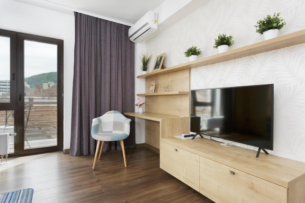 Afin Apartments Брашов Екстериор снимка