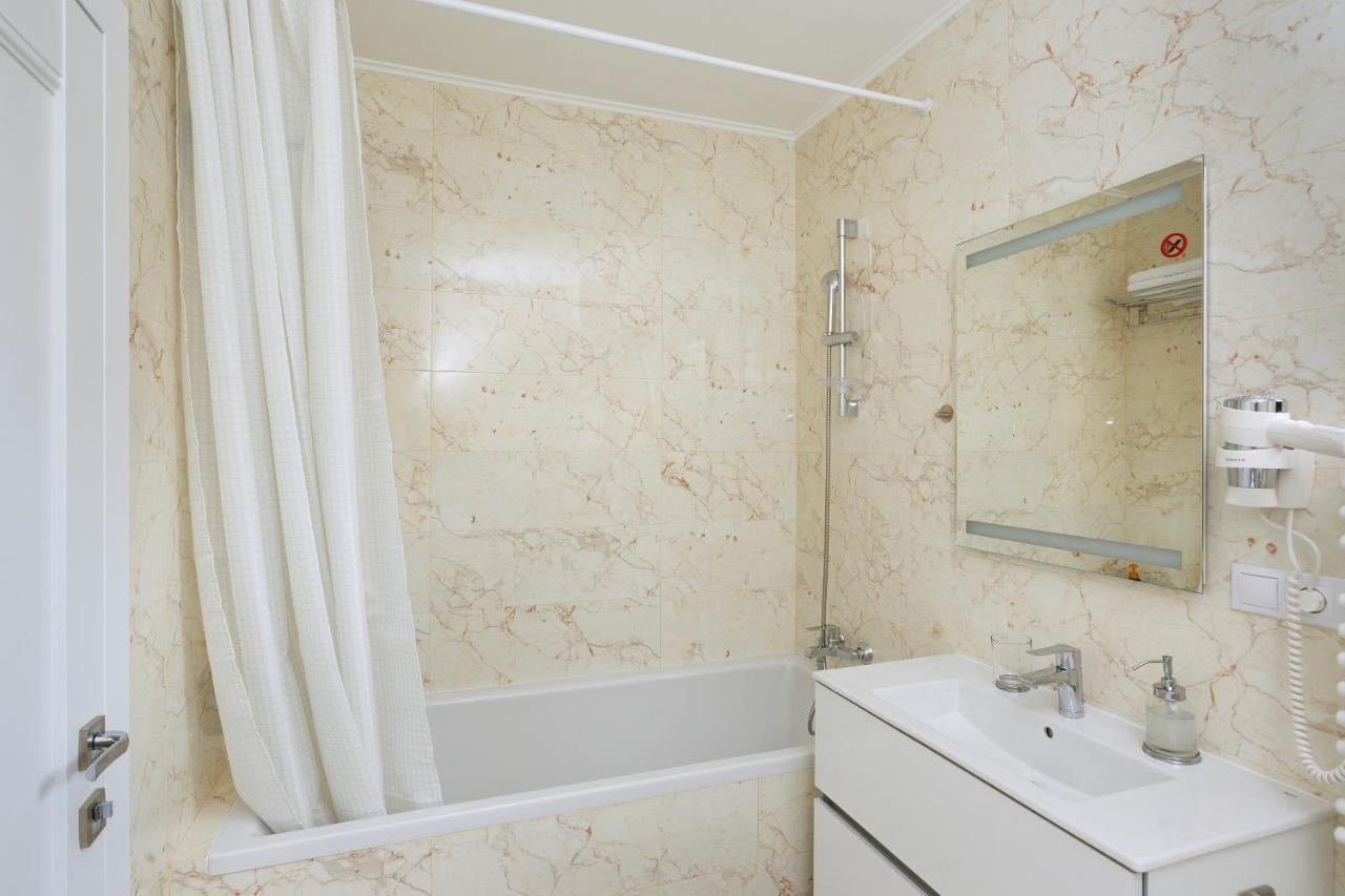 Afin Apartments Брашов Екстериор снимка