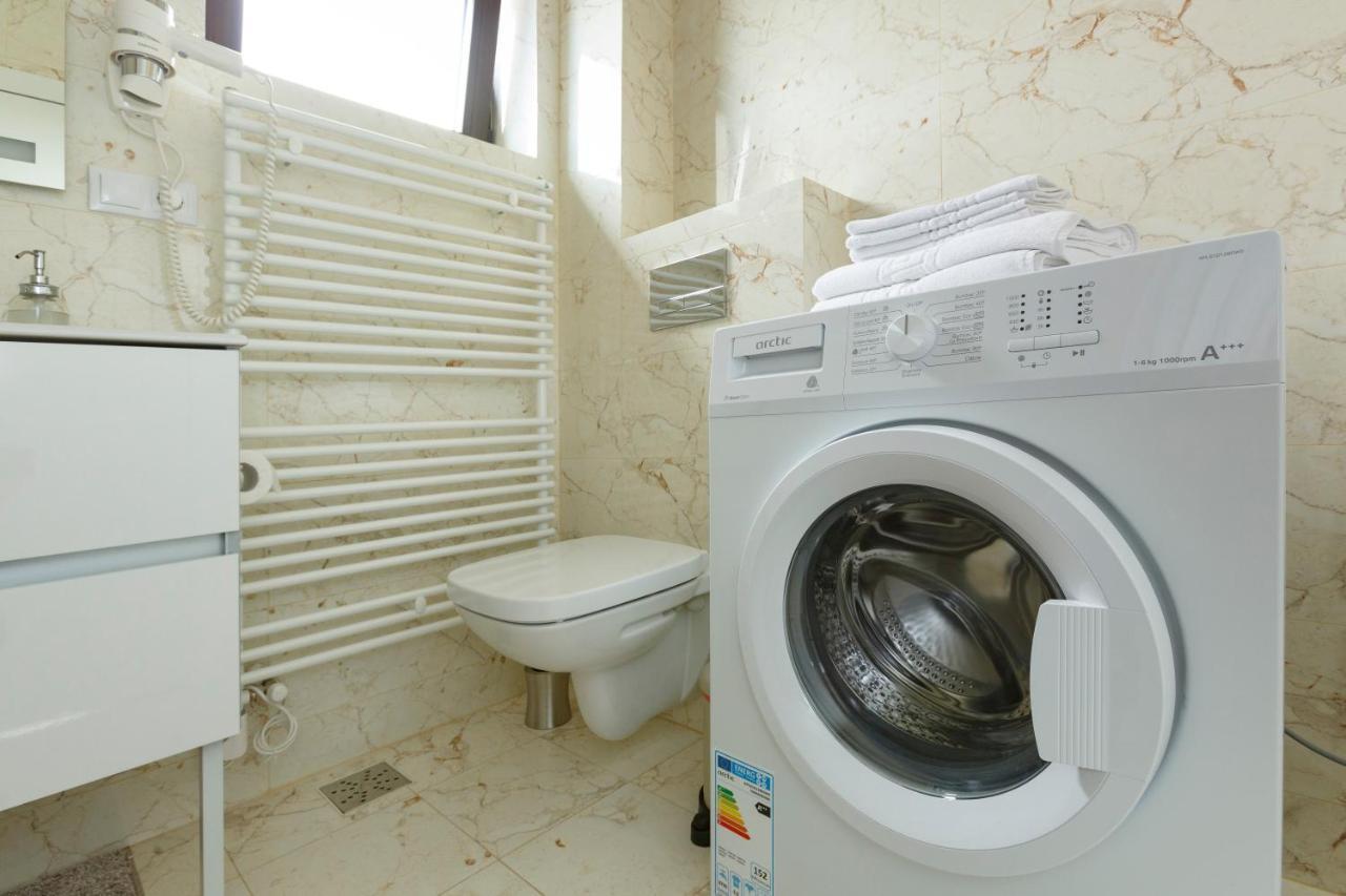 Afin Apartments Брашов Екстериор снимка